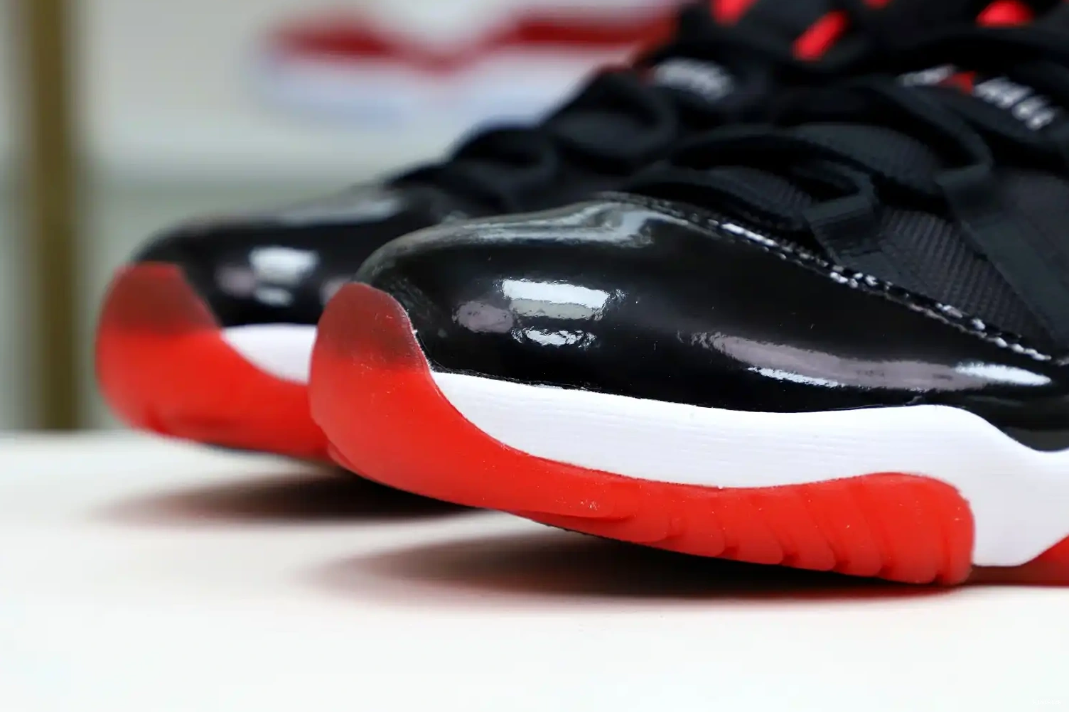 BRED RETRO 11 Kimikick JORDAN AIR LOW 0529